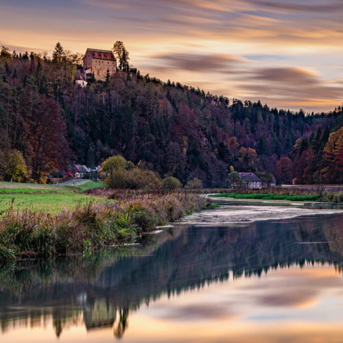 1-Burg-Rabeneck-Sonnenuntergang-im-Herbst